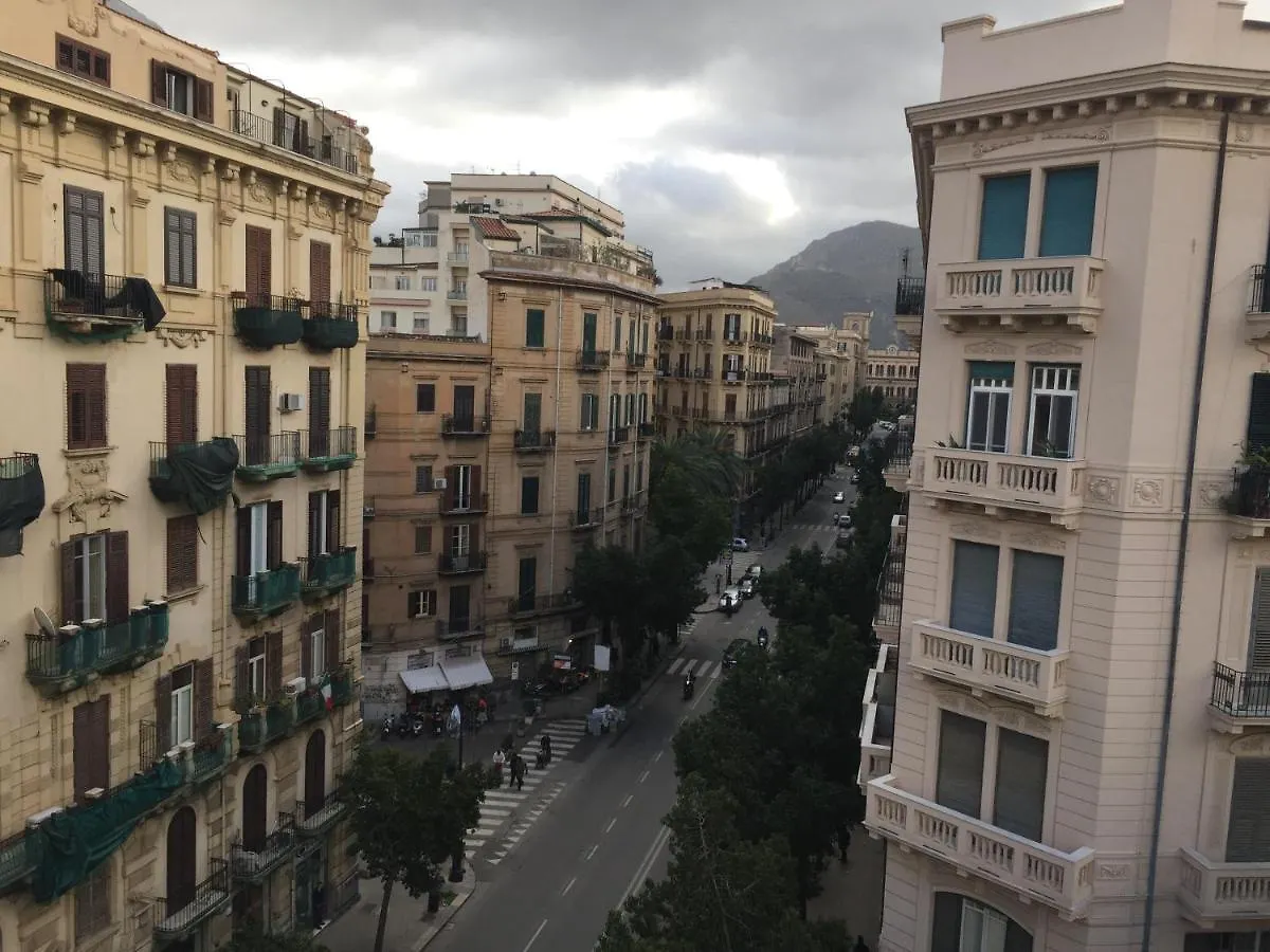 Due Cani Apartment Palermo